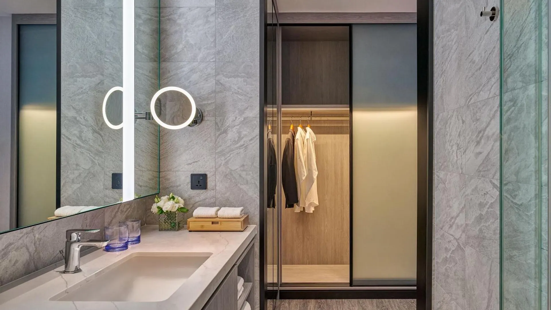 Marriott Executive Apartments Penang Τζωρτζ Τάουν 5*,